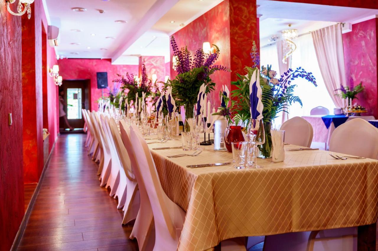 Kornealita Hotel Visaginas Ngoại thất bức ảnh